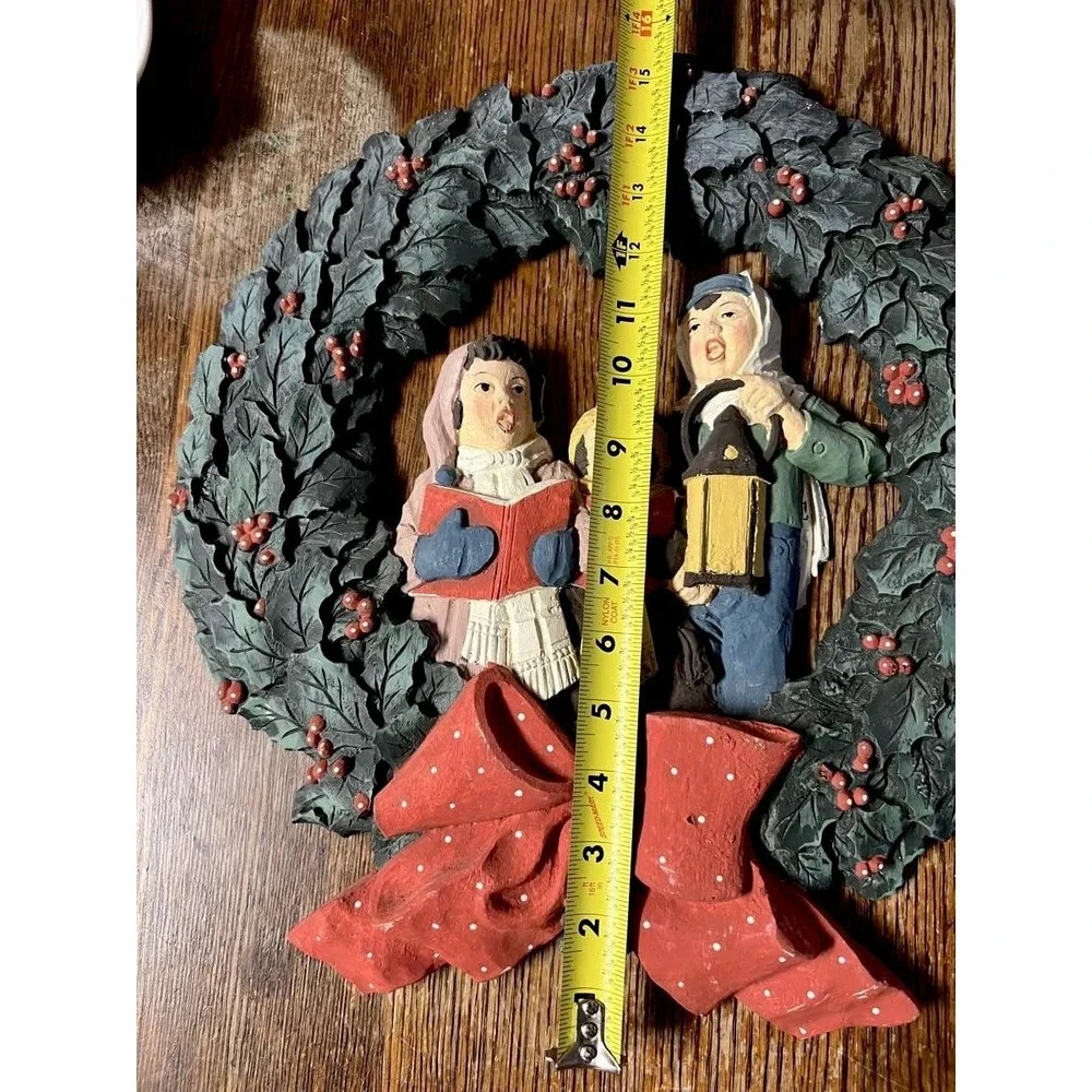 Resin Christmas Carolers Wreath Wall Decor Holiday 12